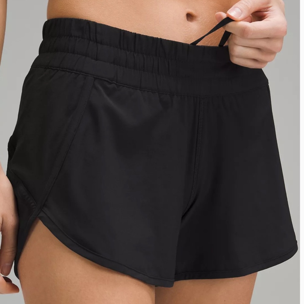 Lululemon 4” LR Tracker Short Black 16